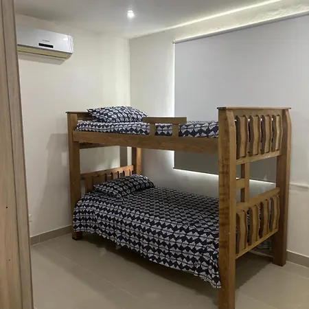 Casa Blanca Apartment *